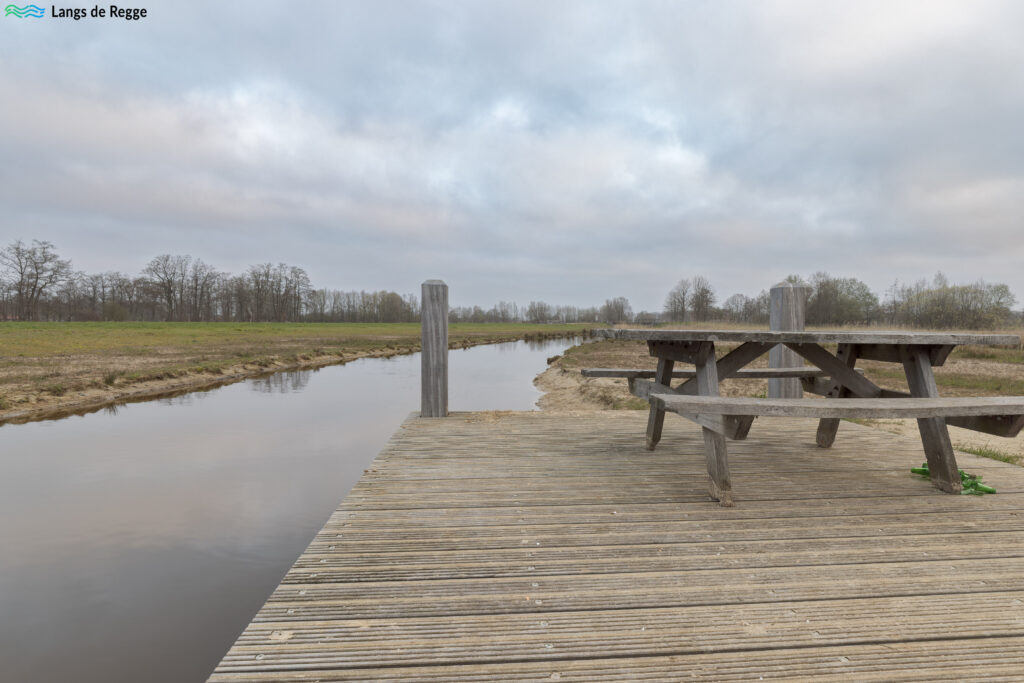 Vlonder en bankje