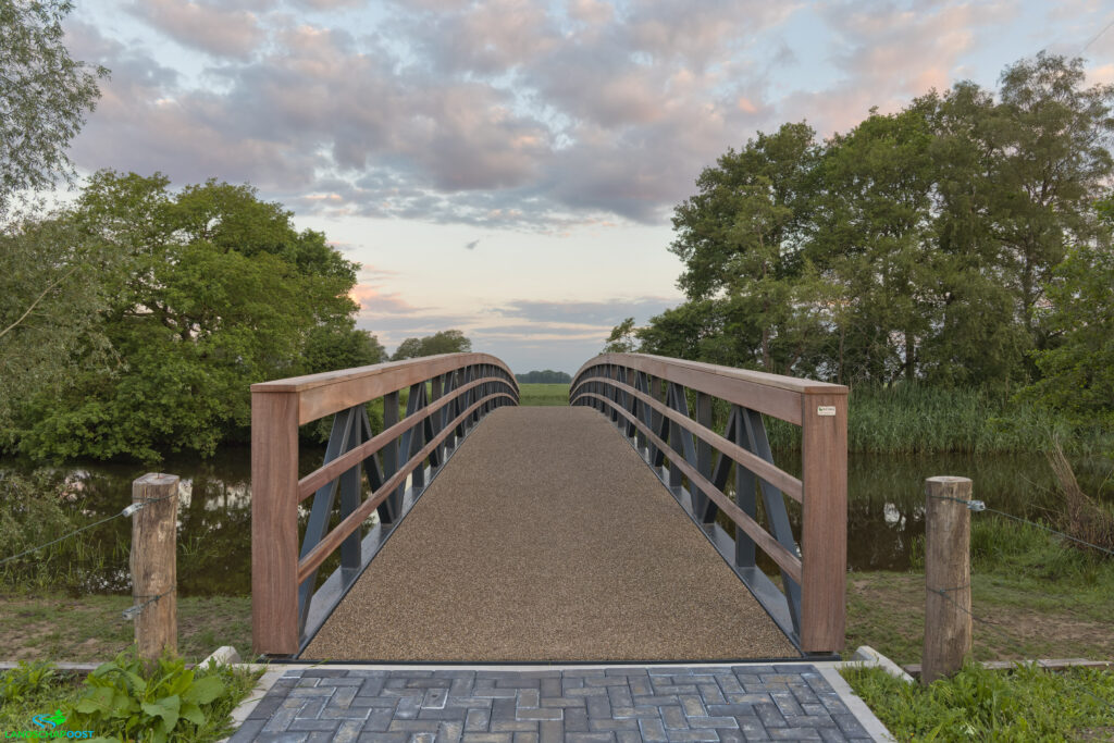 Nieuwe brug over de Regge
