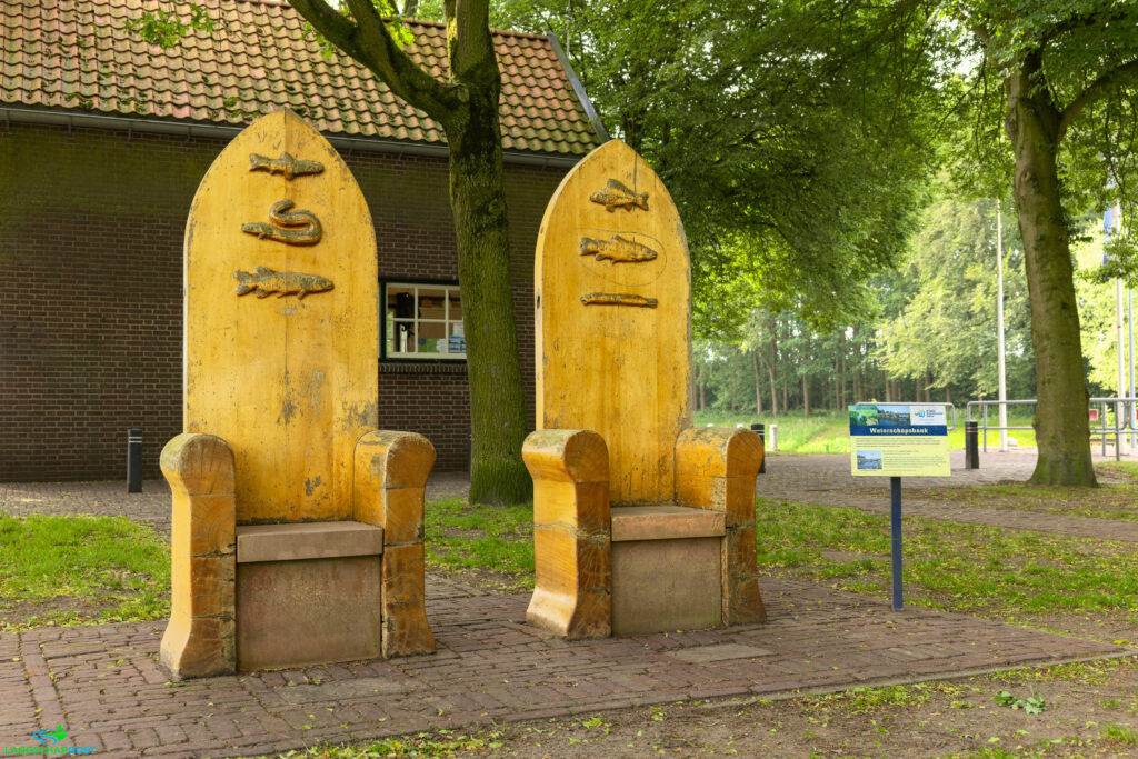 De twee tronen